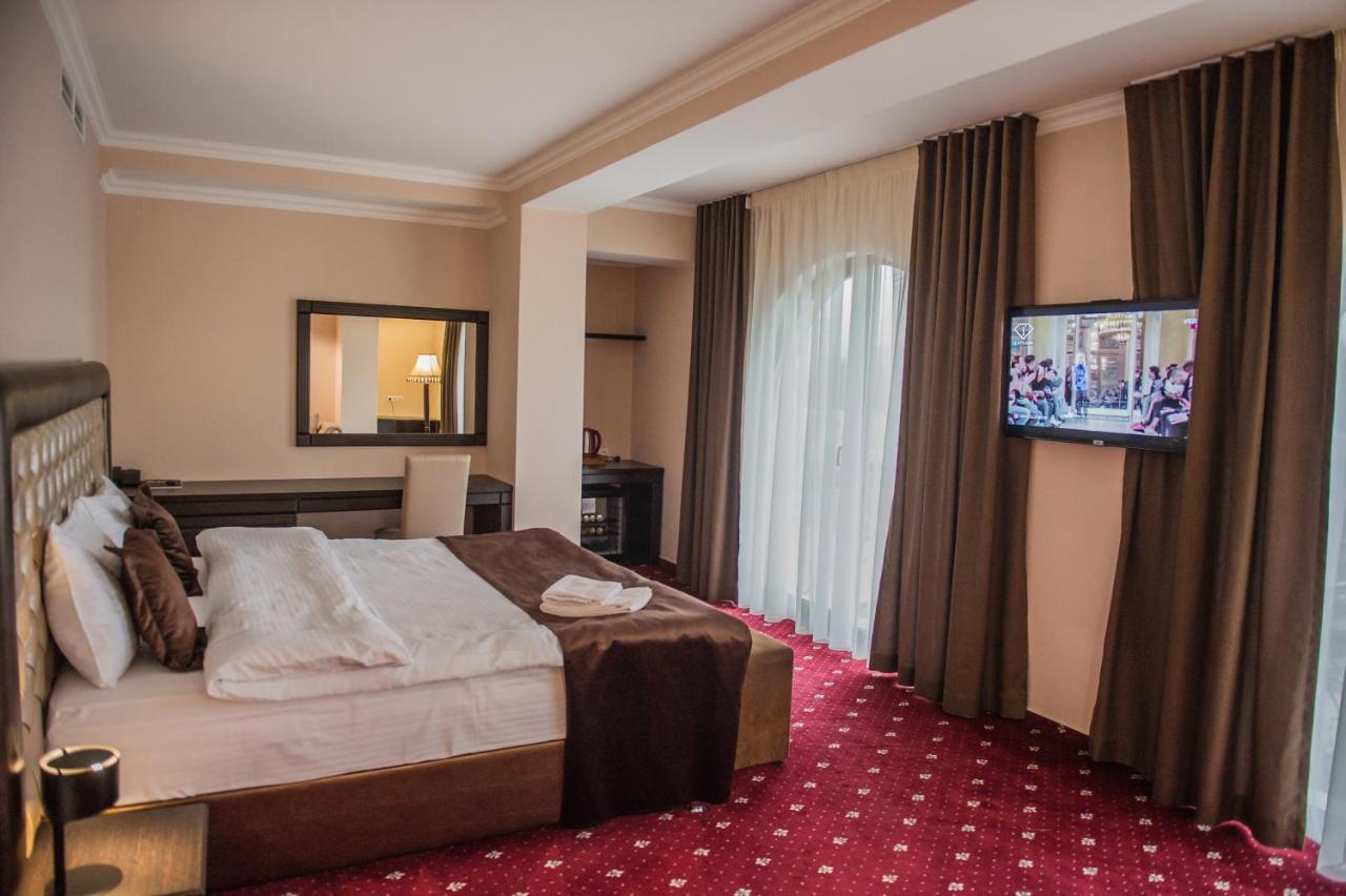 Bernardazzi Grand Hotel 키시나우 외부 사진