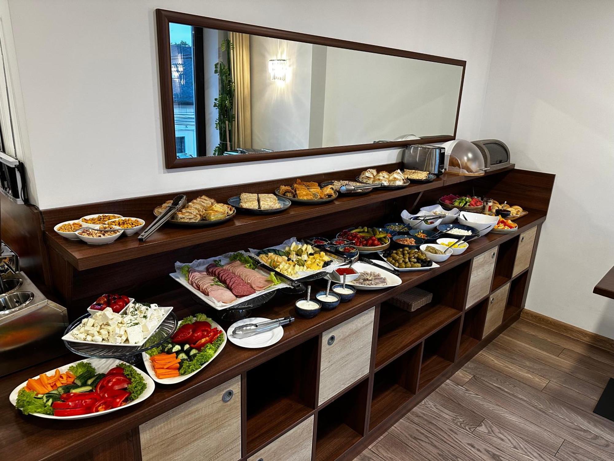 Bernardazzi Grand Hotel 키시나우 외부 사진