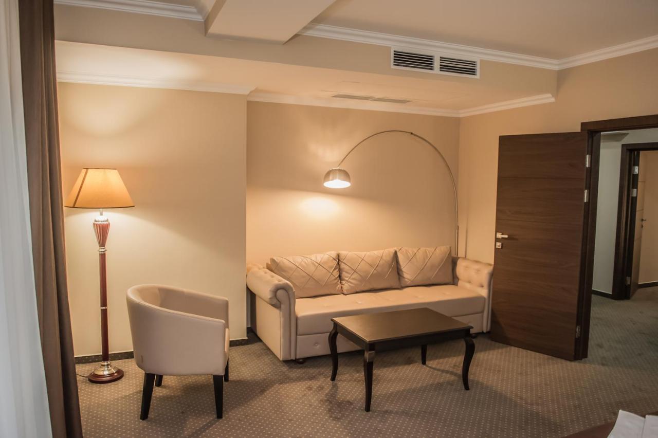 Bernardazzi Grand Hotel 키시나우 외부 사진